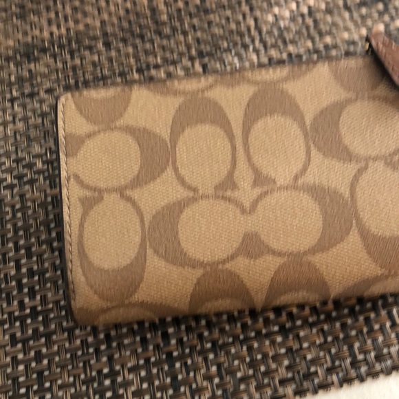 coach wallet, semi new. 🆕🆕🆕🆕🆕🆕 - Picture 5 of 16